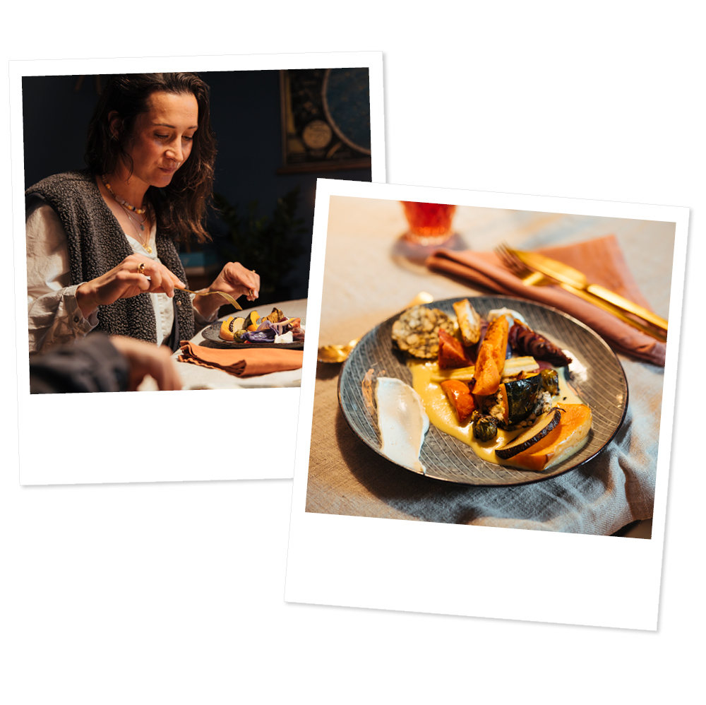 Eine Frau isst eine Mahlzeit aus Gemüse.