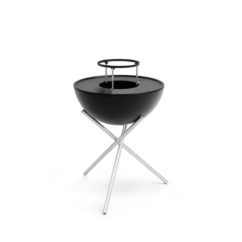 BOWL 57 Anneau Chauffant Une image montrant un barbecue noir sur fond blanc, avec la BOWL 57 Warming Ring.