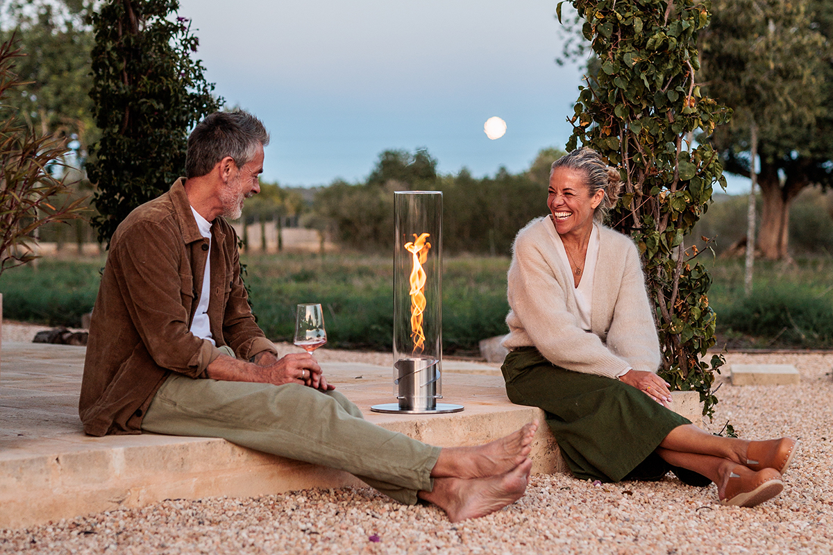 SPIN 1500 Pedestal Fireplace silver