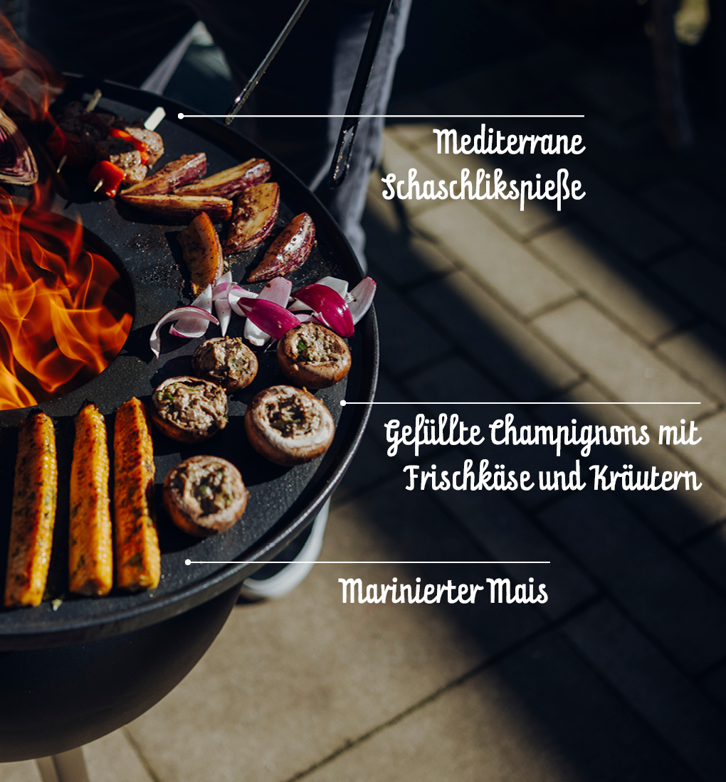 Eine elegante schwarze Metallplatte bietet ausreichend Platz zum Anbraten und Grillen - Teil der vielseitigen Moon Plancha