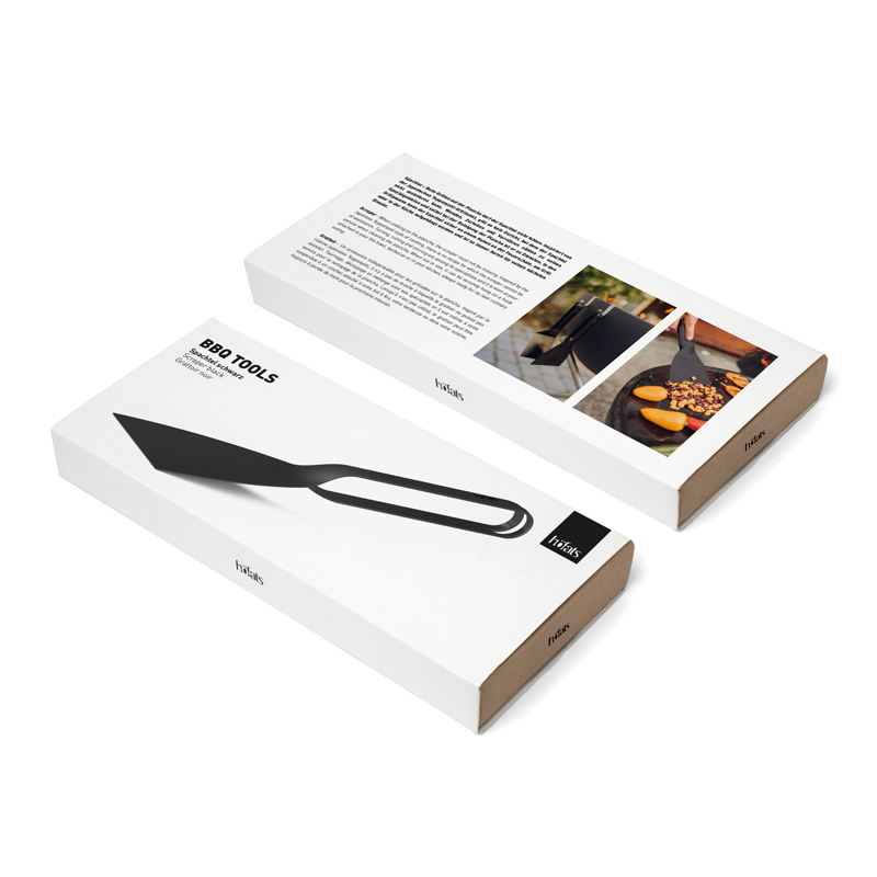 Scraper black An inviting scene highlights the Scraper Packaging, blending effortlessly into its surroundings.