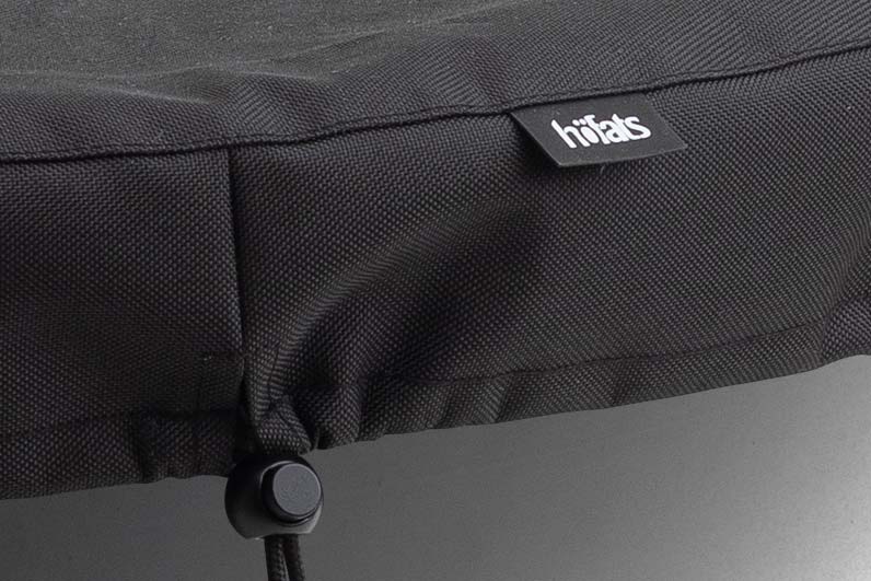 BOWL 57 Housse Illustré est un BOWL noir avec un couvercle noir, avec le couvercle BOWL 70.