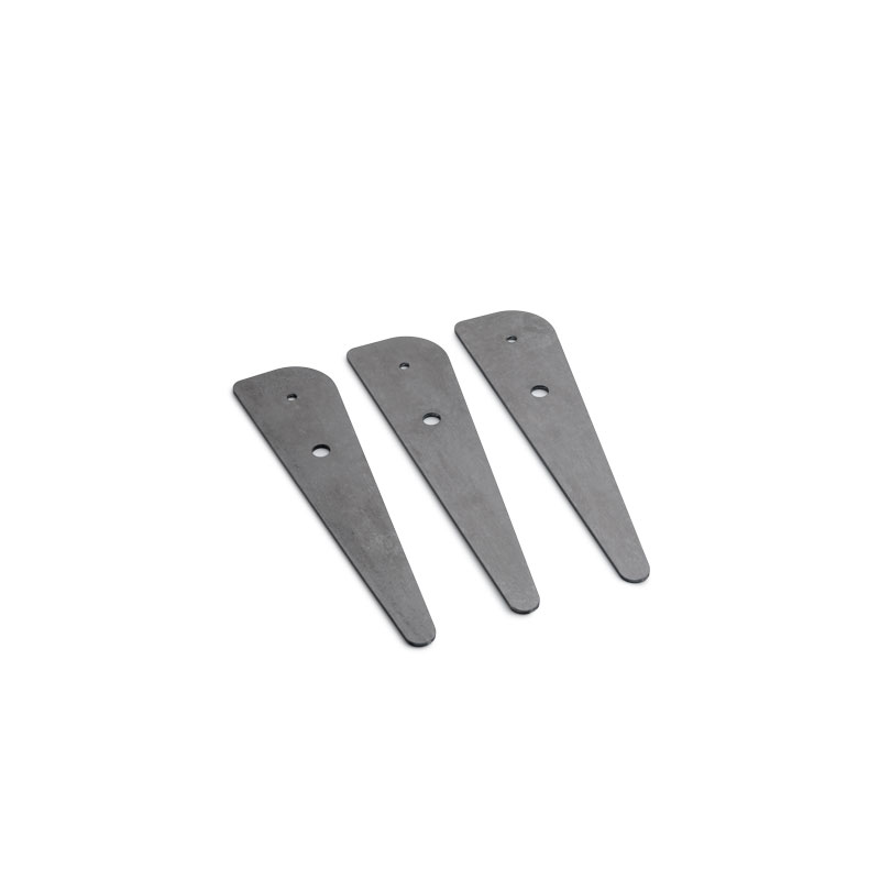 TRIPLE 90 Füße Abgebildet sind zwei Metallplatten auf einem weißen Hintergrund