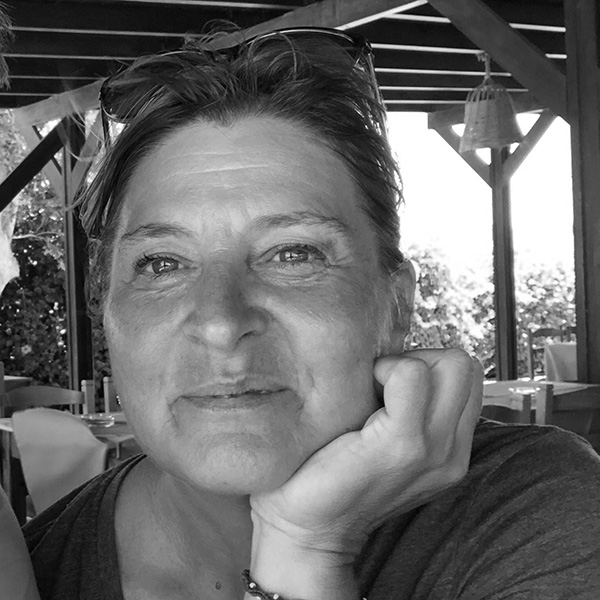 potrait von Andrea in schwarzweiß