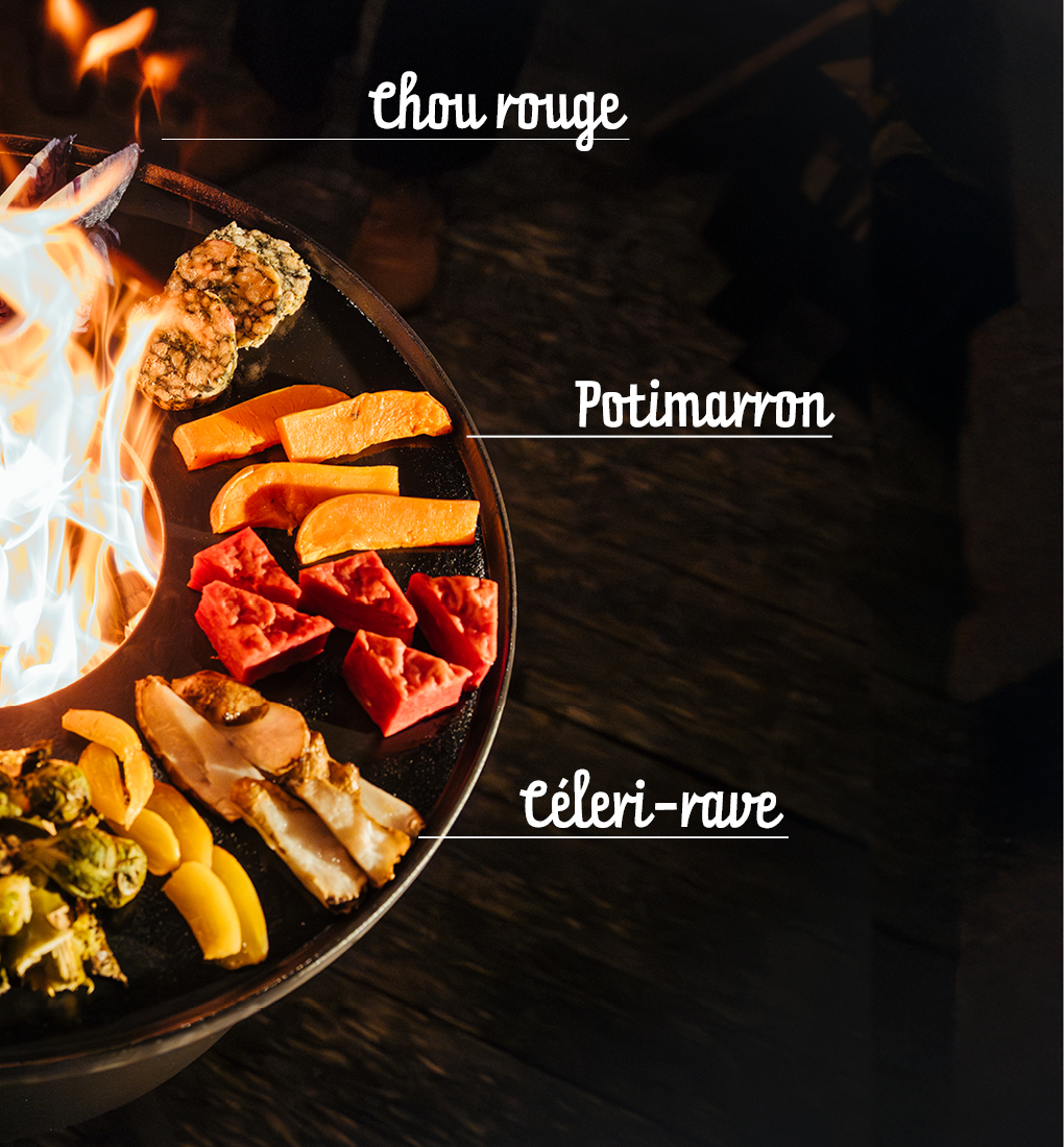 Une représentation d'un BOWL de nourriture avec un feu en arrière-plan