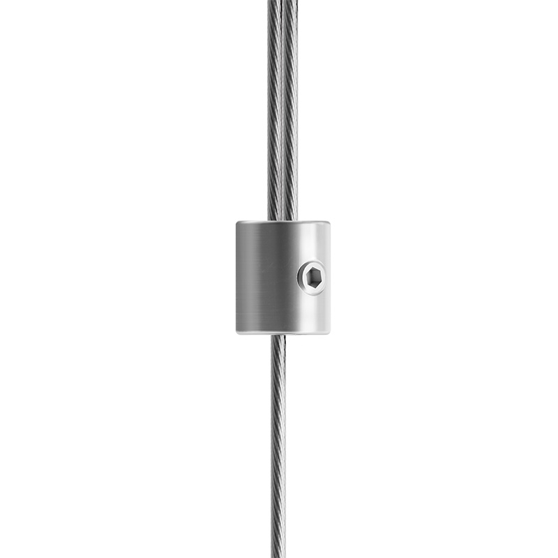 Een metalen paal met een metalen handvat.